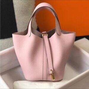 NEW Leather Bucket Bag Lock 18 Clemence Taurillon Bag PM Pink